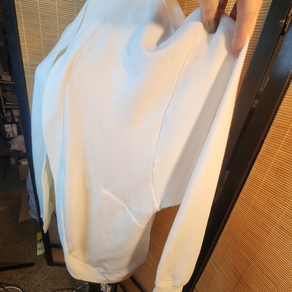 All in Motion Creamy cardigan - Picture 4 of 9